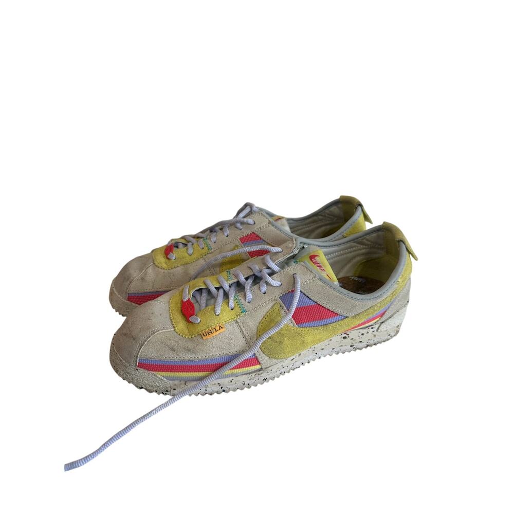 Nike Union LA Cortez SP Lemon Frost Size 10 Men’s Sneakers Some Dirt and Use